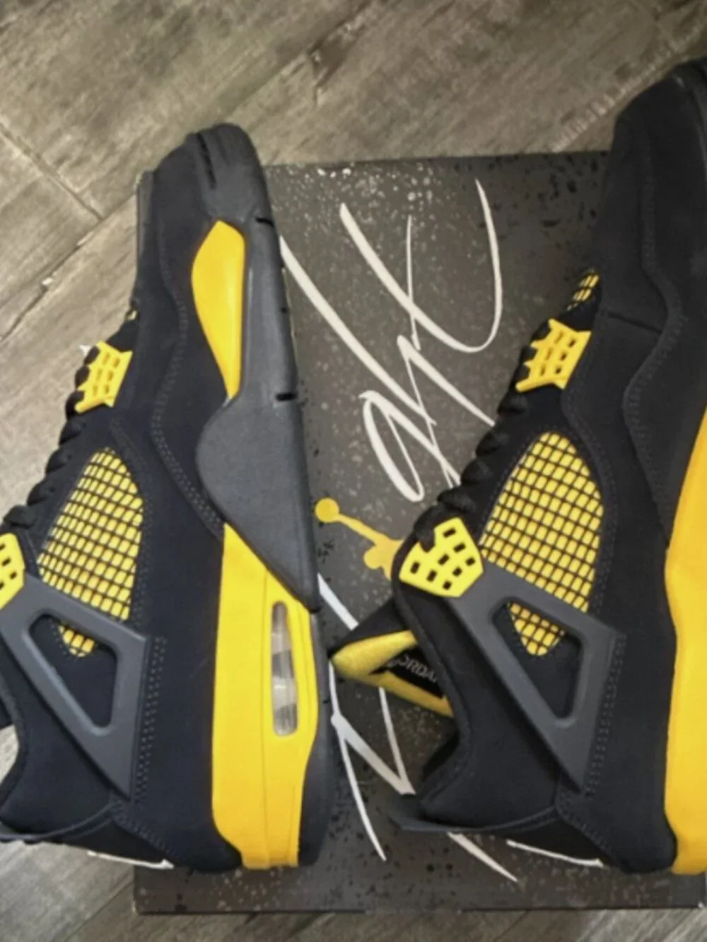 Jordan Air Jordan 4 Retro Thunder BlackTour Yellow